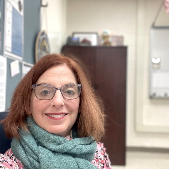 Meet your Posher, Sarah - Picture 1 of 1